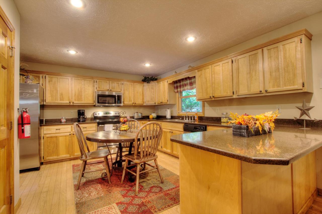 Gorgeous "Country Roads" By Honeybearcabins 4Br 4Ba, Next To Pool, Easy Drive, Main Strip Location! Піджен-Фордж Екстер'єр фото