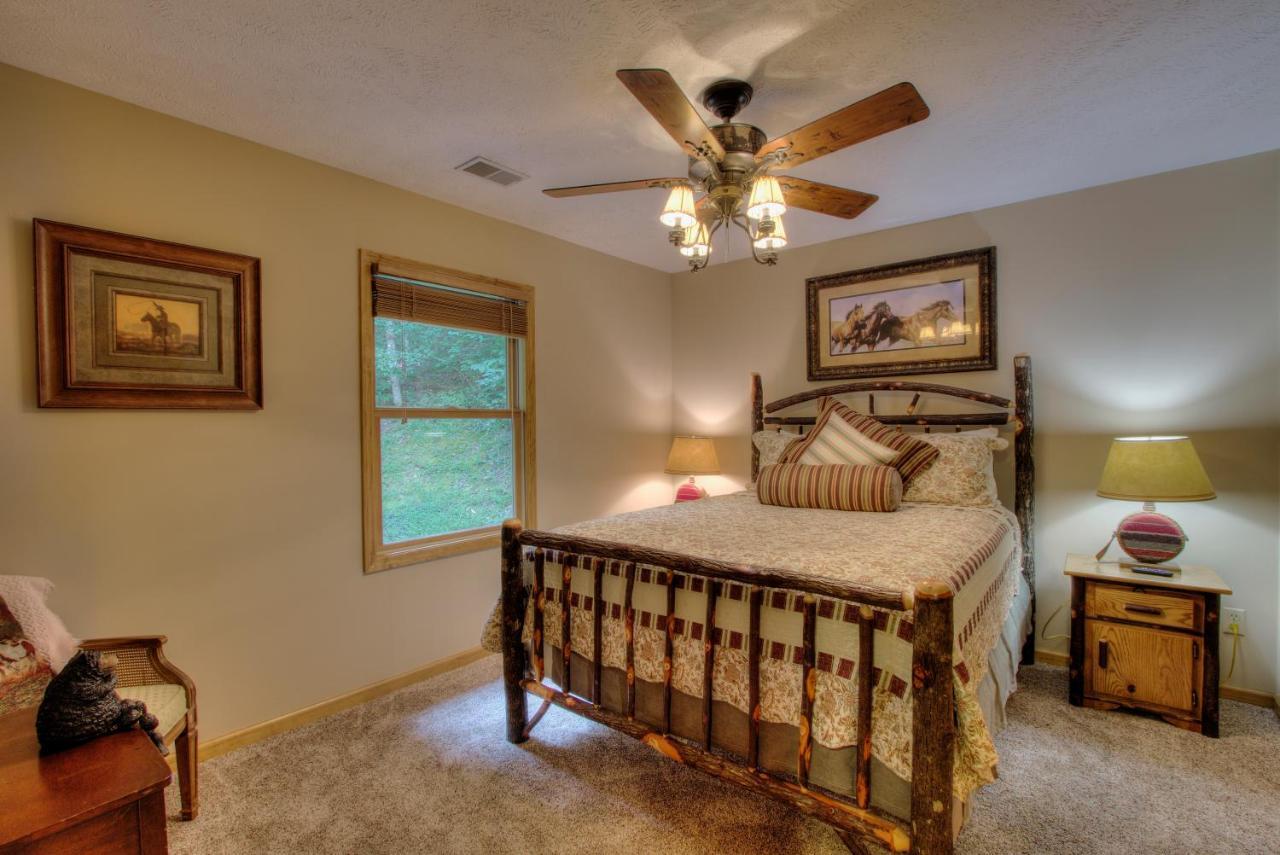 Gorgeous "Country Roads" By Honeybearcabins 4Br 4Ba, Next To Pool, Easy Drive, Main Strip Location! Піджен-Фордж Екстер'єр фото