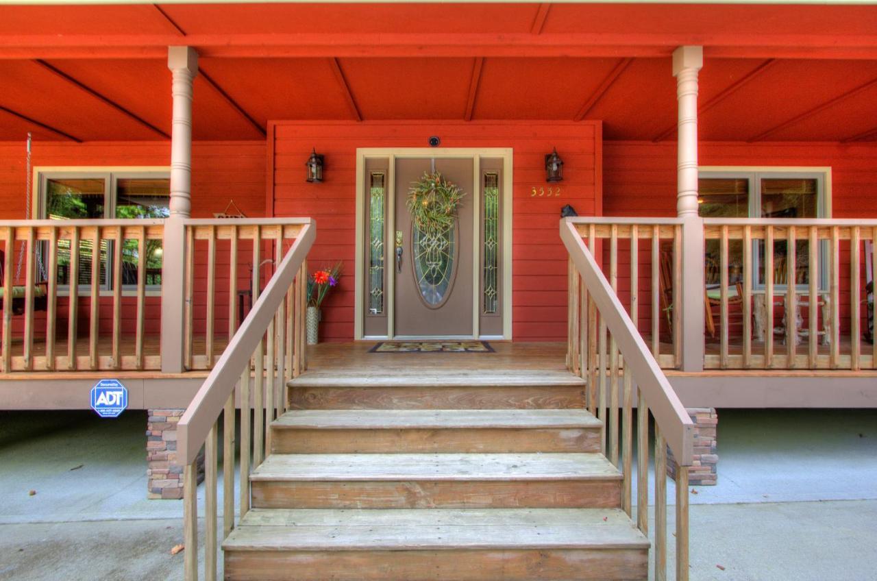 Gorgeous "Country Roads" By Honeybearcabins 4Br 4Ba, Next To Pool, Easy Drive, Main Strip Location! Піджен-Фордж Екстер'єр фото